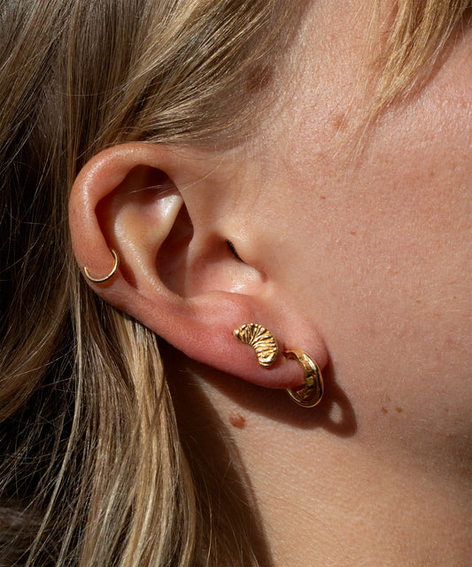 Skin me like a mandarin piece - single earstud