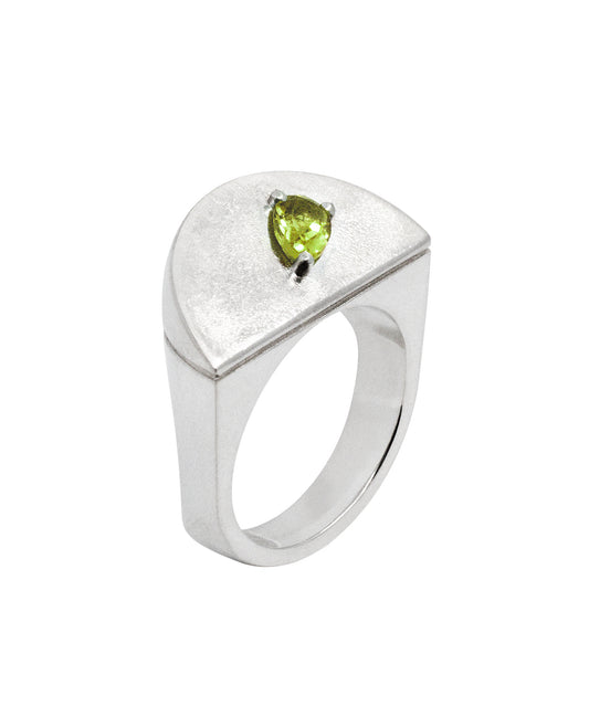 You want a piece? - lime - statement signet ring peridot