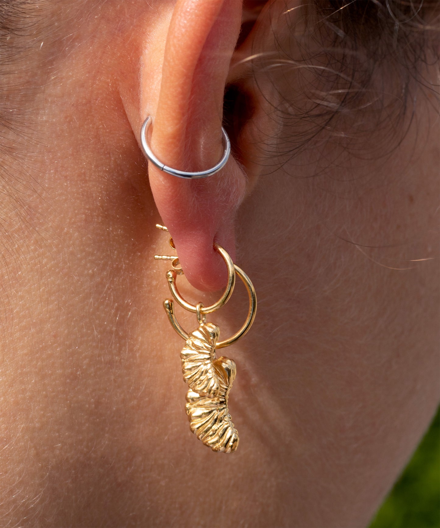 Skin me like a mandarin piece - medium earhoops