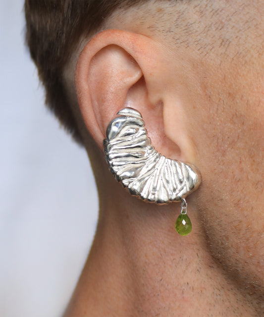 Statement mandarin - earcuff peridot