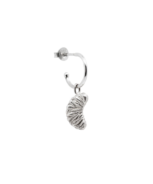 Skin me like a mandarin piece - medium single earhoop