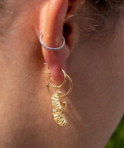 Skin me like a mandarin piece - medium earhoops
