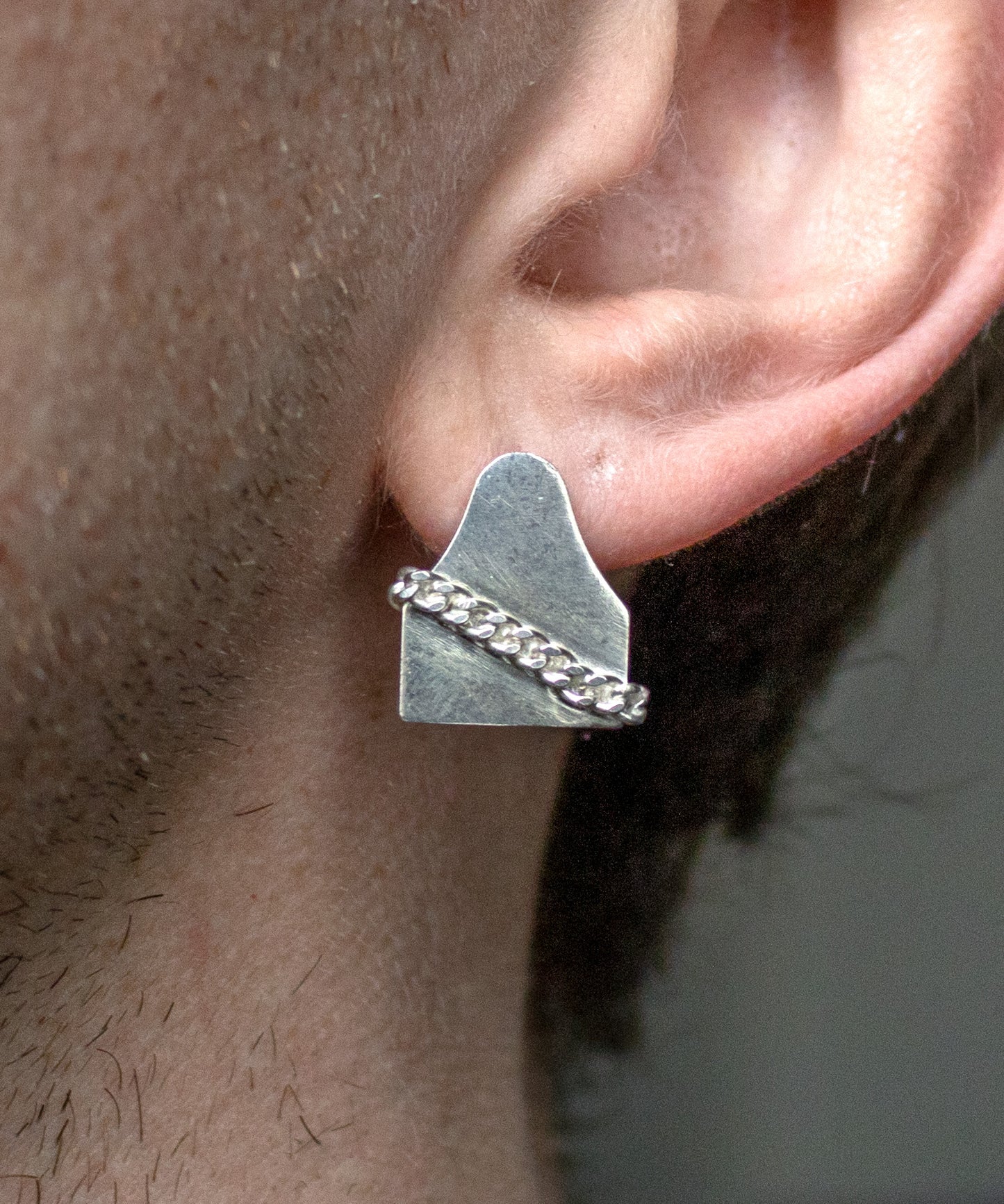 Claimed cow ear tag - single earstud